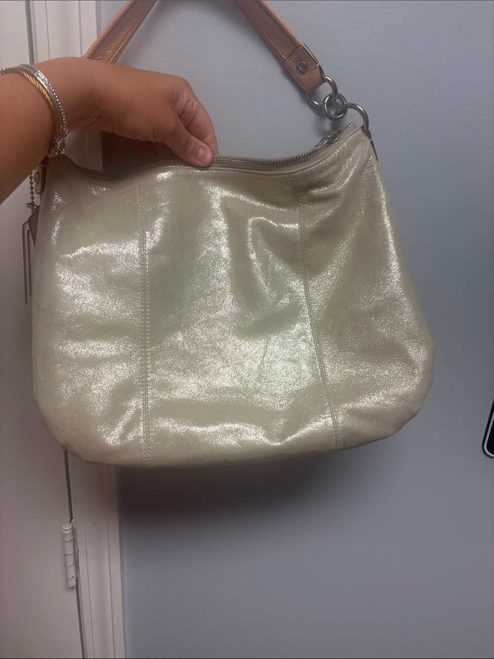 09' Vintage Coach Poppy Metallic Gold Hobo Bag style# 14555 - Picture 3 of 5